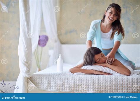 oil lesbian massage|Vídeos pornôs com Lesbian Oil Massage 